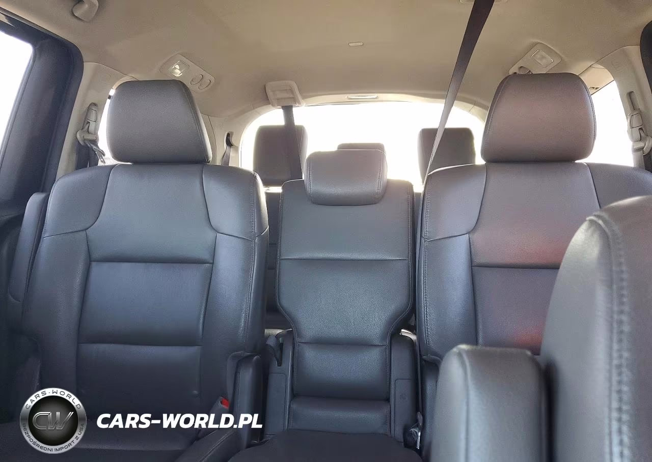 2013 Honda Odyssey Touring VIN:5FNRL5H98DB085000 - 10