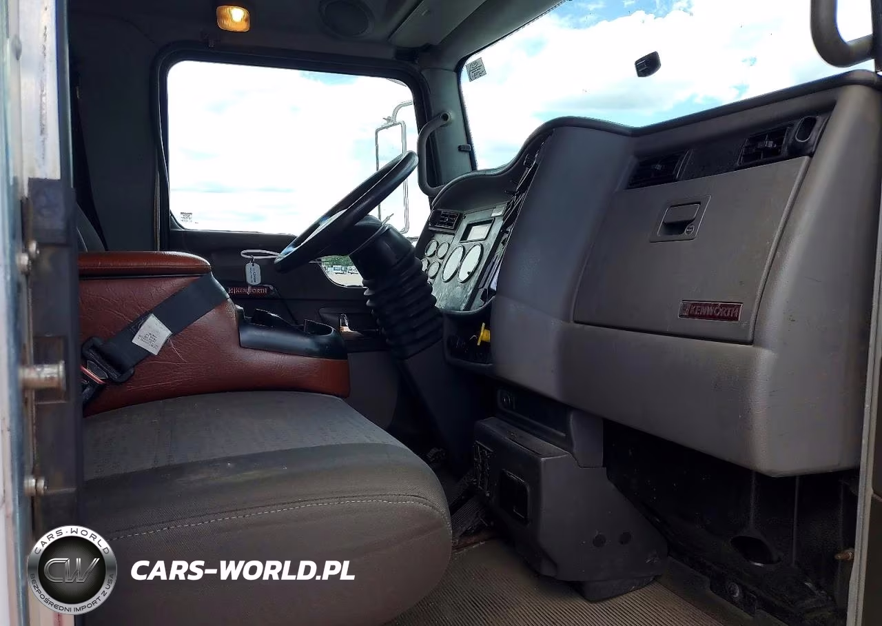 2016 Kenworth T330 Box Truck VIN:2NKHHM6X7GM123751 - 8