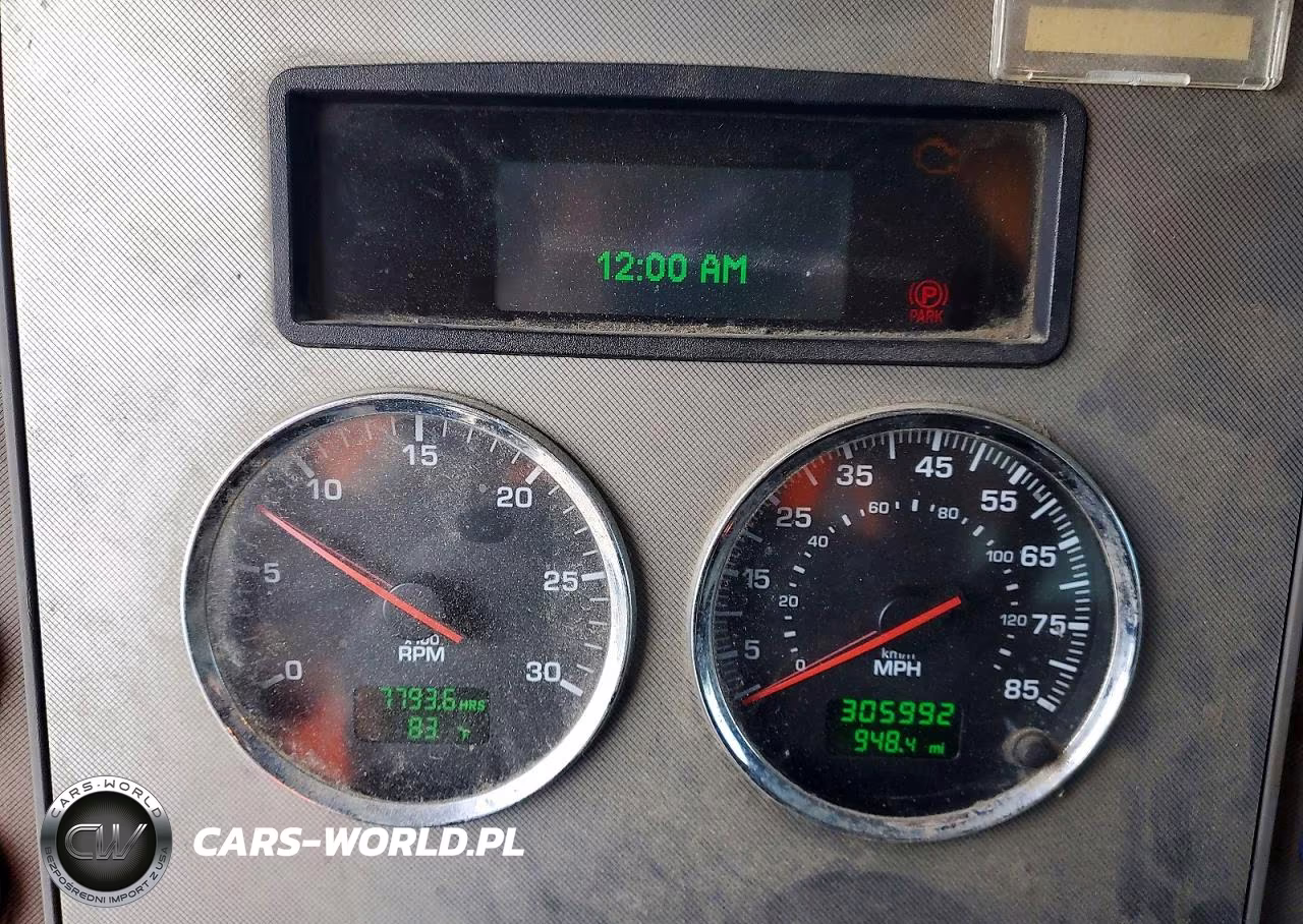 2016 Kenworth T330 Box Truck VIN:2NKHHM6X7GM123751 - 9