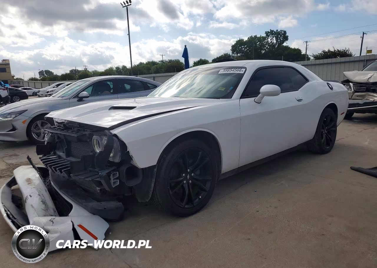 2018 Dodge Challenger Sxt VIN:2C3CDZAG8JH152868 - 1