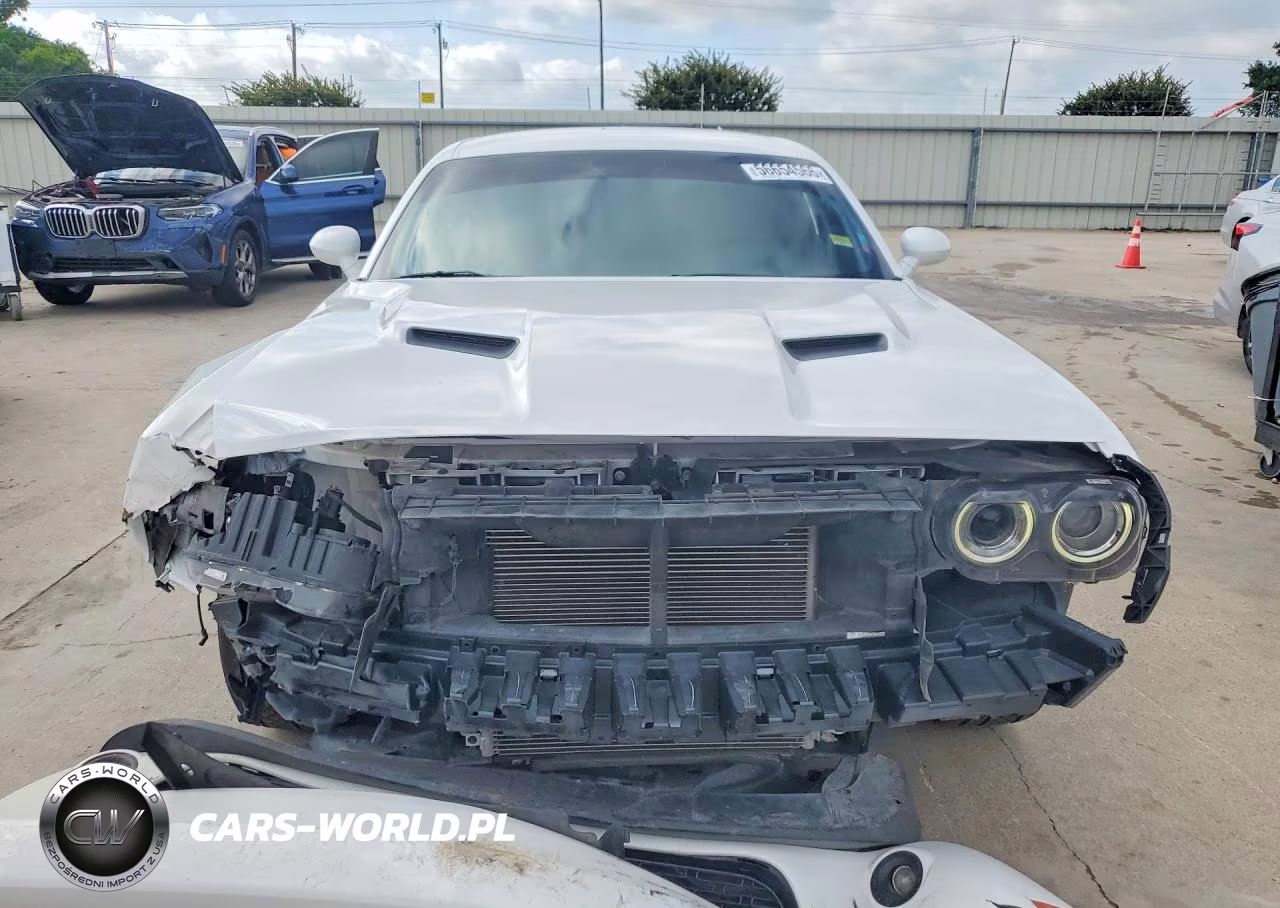 2018 Dodge Challenger Sxt VIN:2C3CDZAG8JH152868 - 5