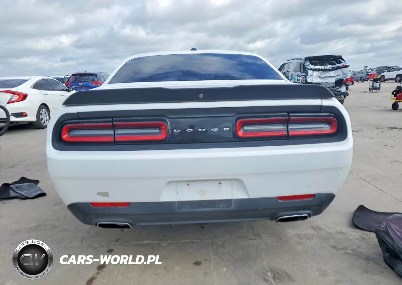 2018 Dodge Challenger Sxt VIN:2C3CDZAG8JH152868 - 6