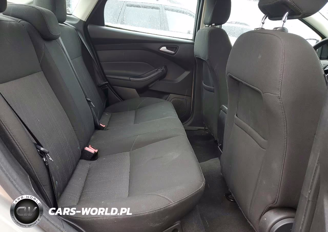 2015 Ford Focus Se VIN:1FADP3F27FL282917 - 10