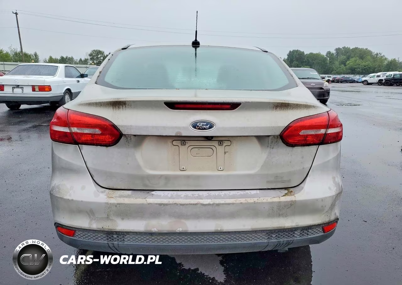 2015 Ford Focus Se VIN:1FADP3F27FL282917 - 6