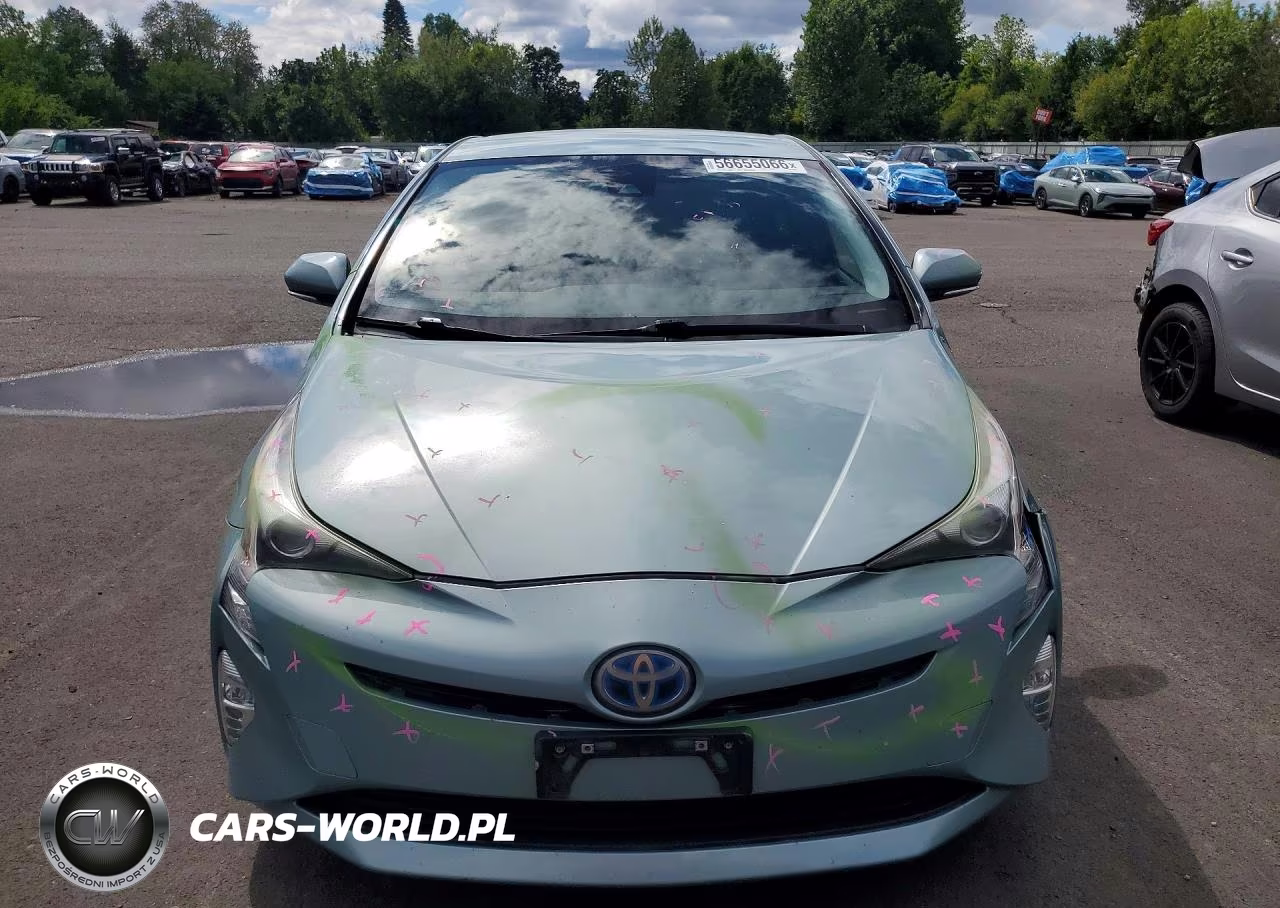 2016 Toyota Prius Three Touring VIN:JTDKARFU3G3019803 - 5
