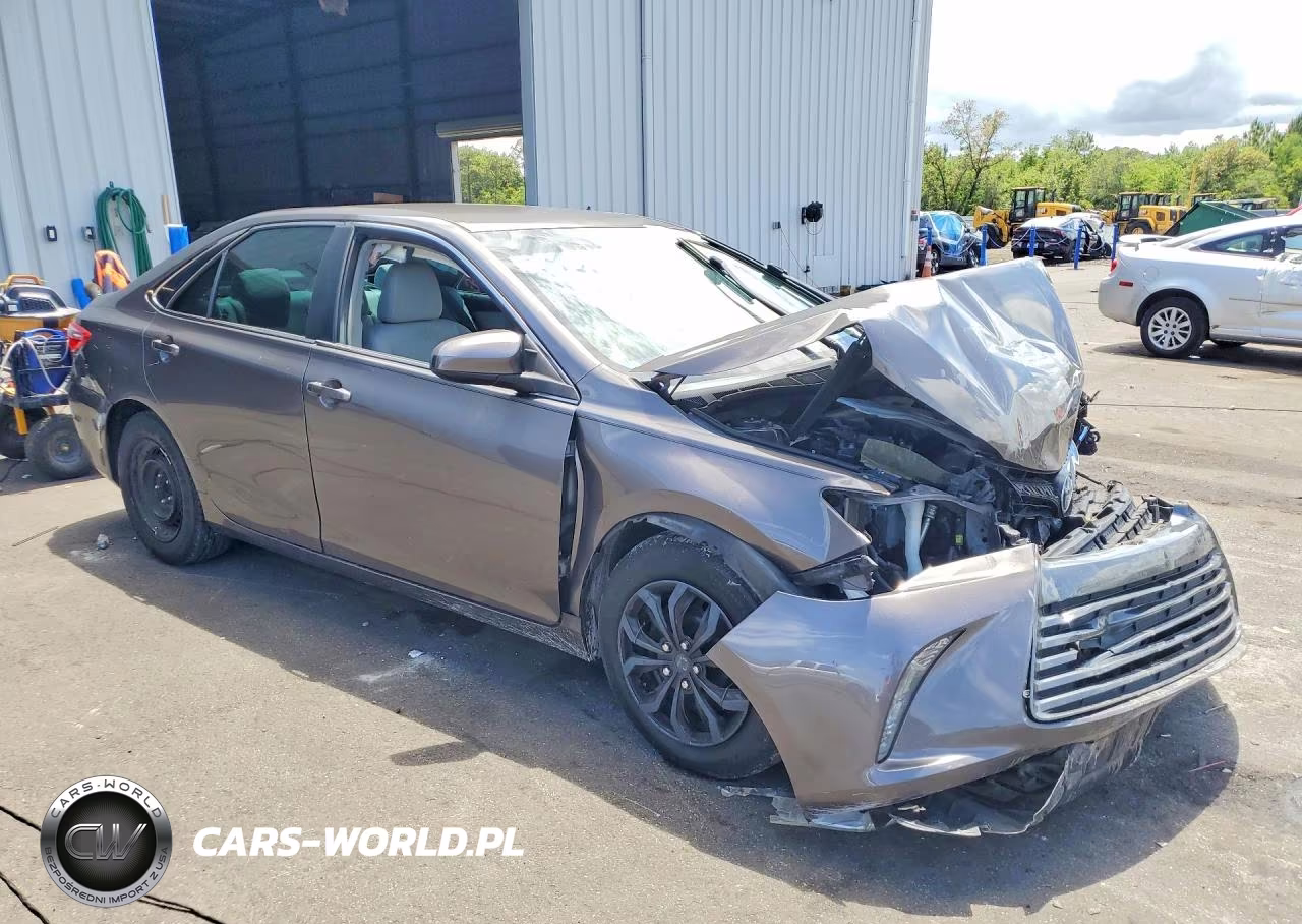 2015 Toyota Camry Le VIN:4T1BF1FK2FU051728 - 4