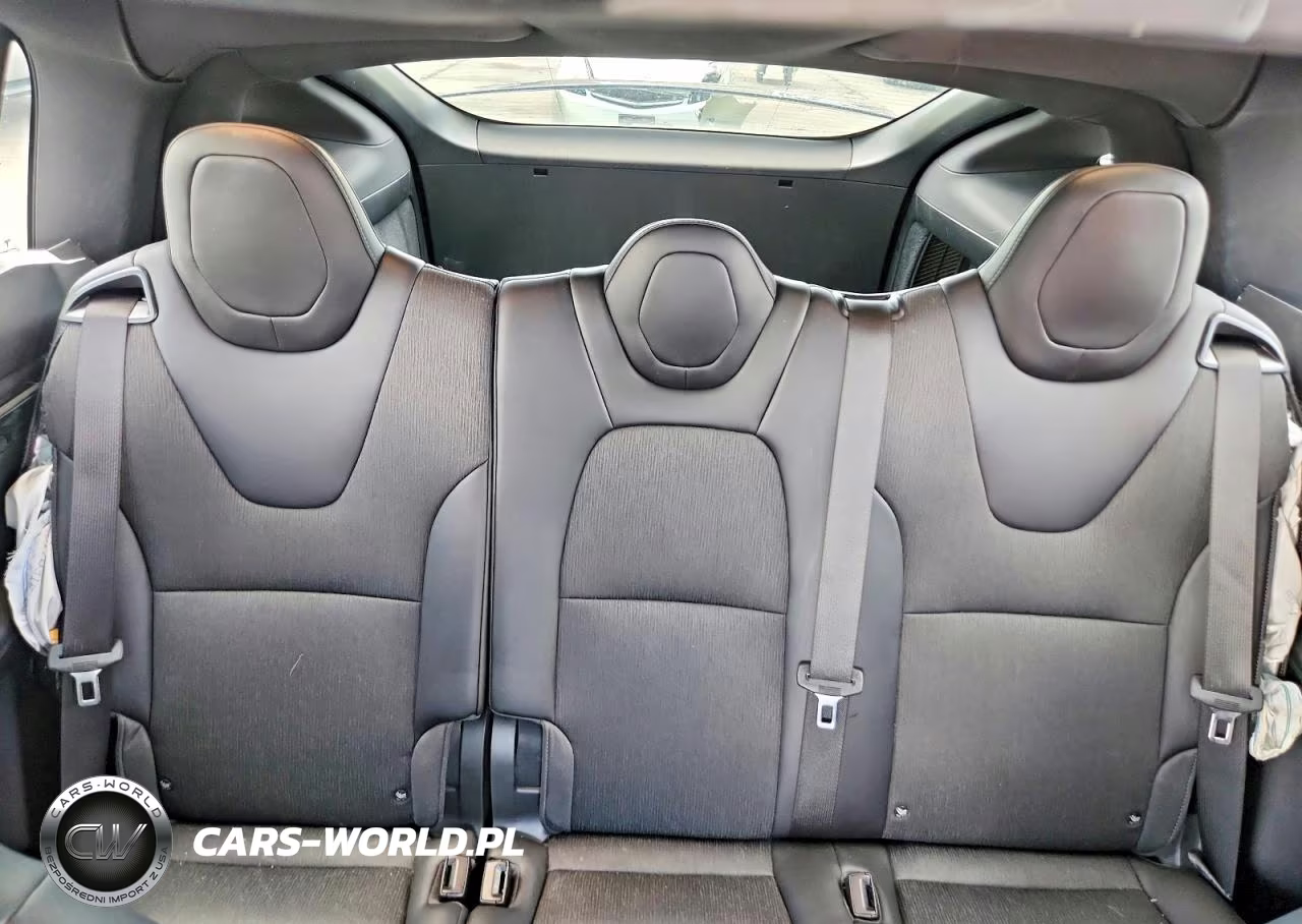 2018 Tesla Model X VIN:5YJXCDE26JF100050 - 10
