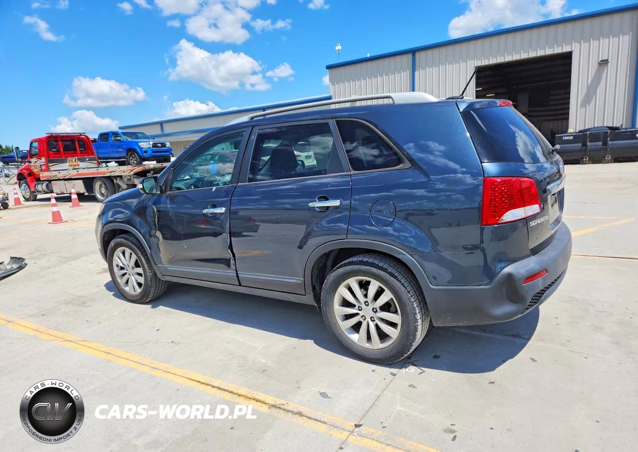 2011 Kia Sorento Lx VIN:5XYKT4A22BG080163 - 2