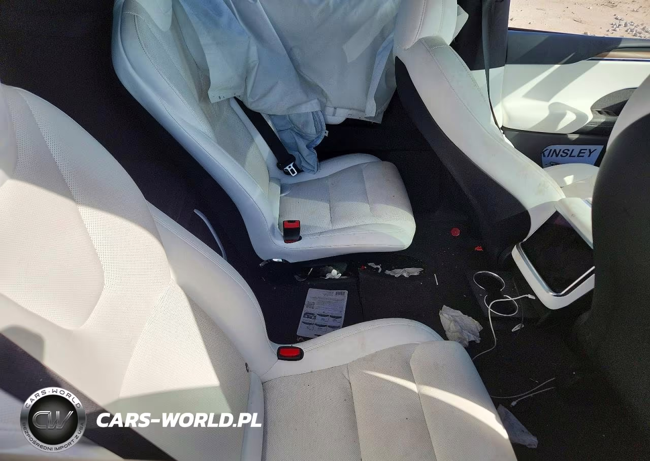 2022 Tesla Model X VIN:7SAXCBE59NF356223 - 11