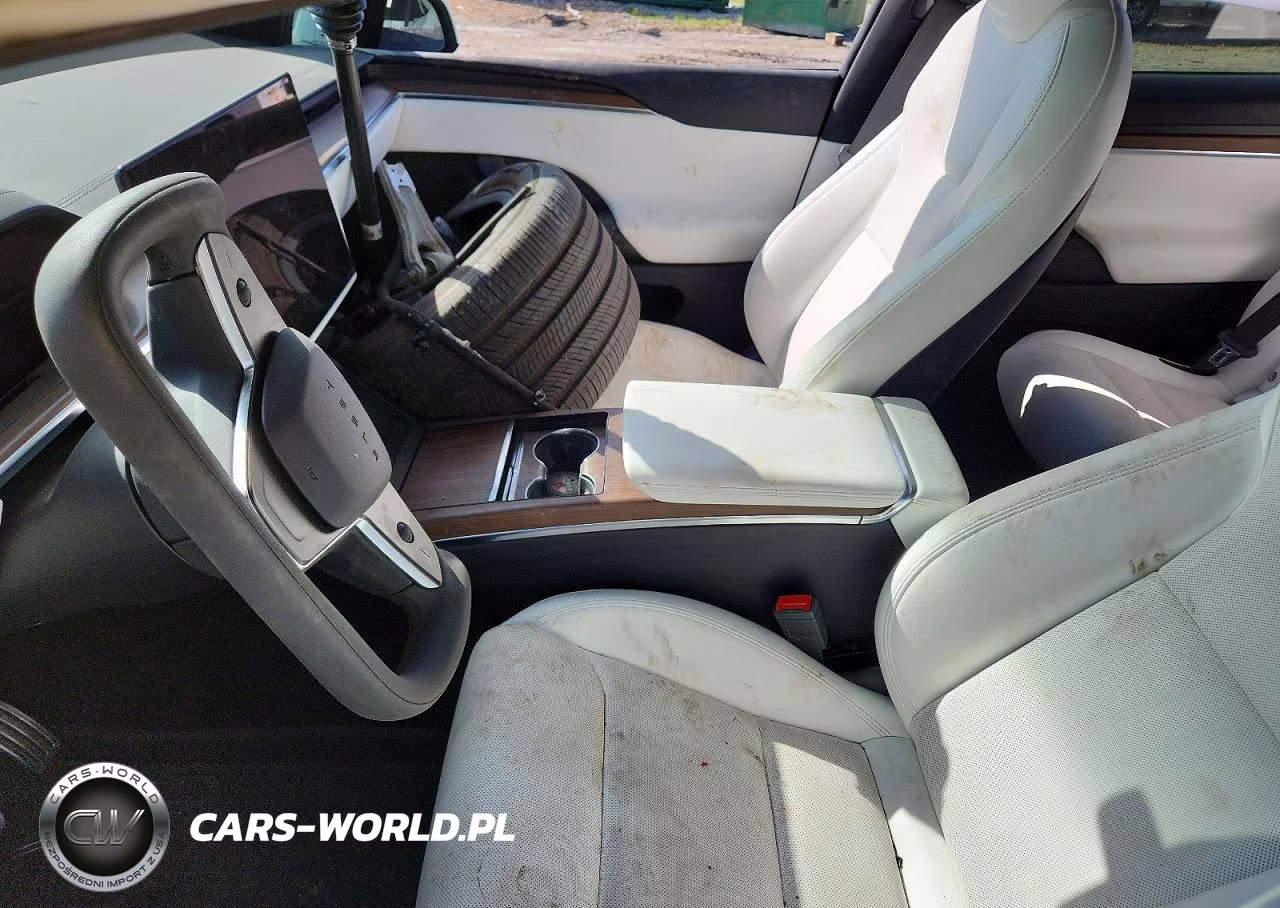 2022 Tesla Model X VIN:7SAXCBE59NF356223 - 7