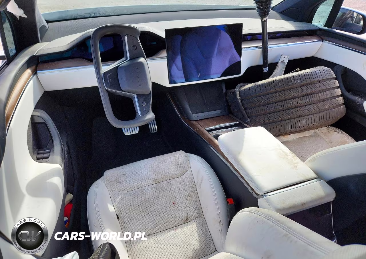 2022 Tesla Model X VIN:7SAXCBE59NF356223 - 8
