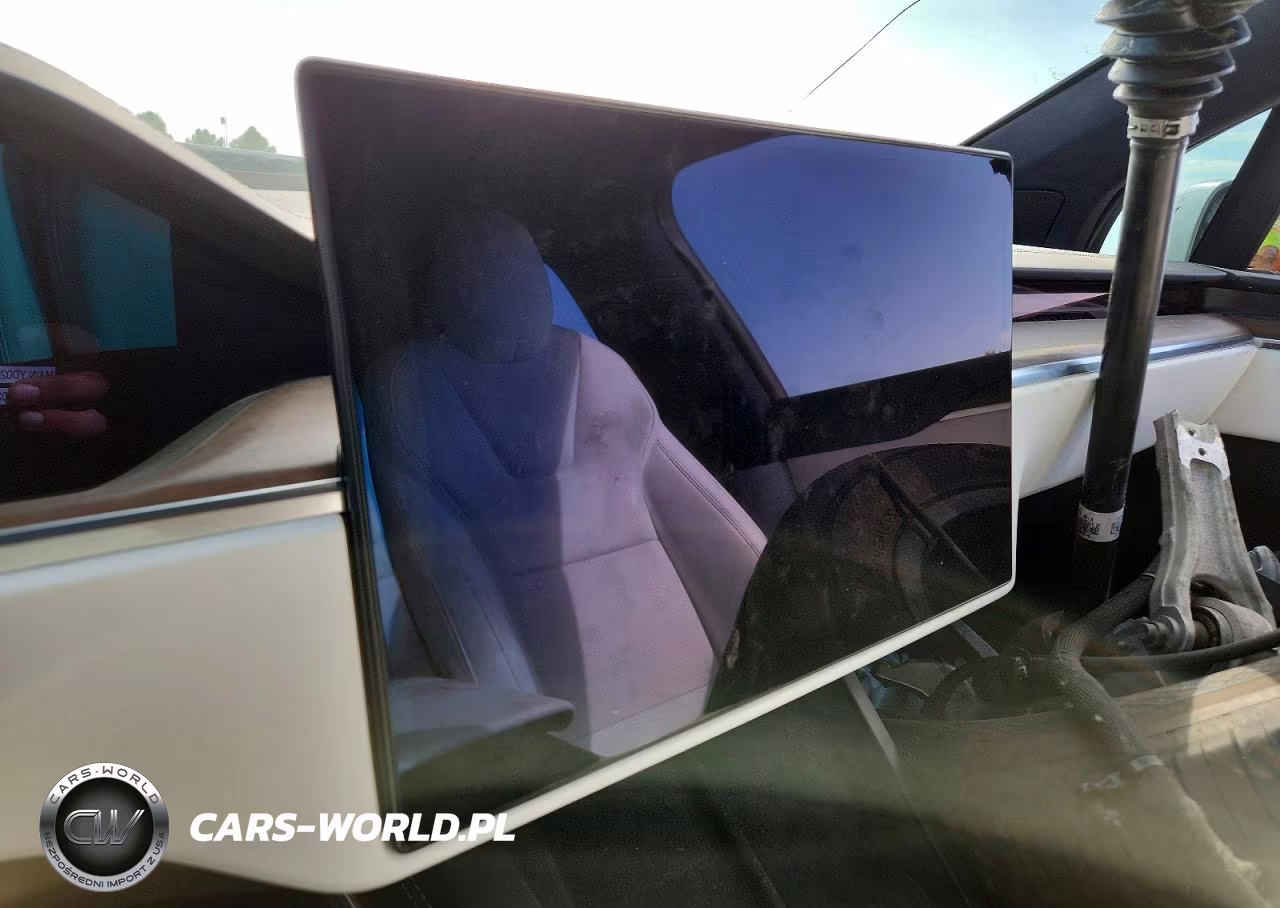 2022 Tesla Model X VIN:7SAXCBE59NF356223 - 9