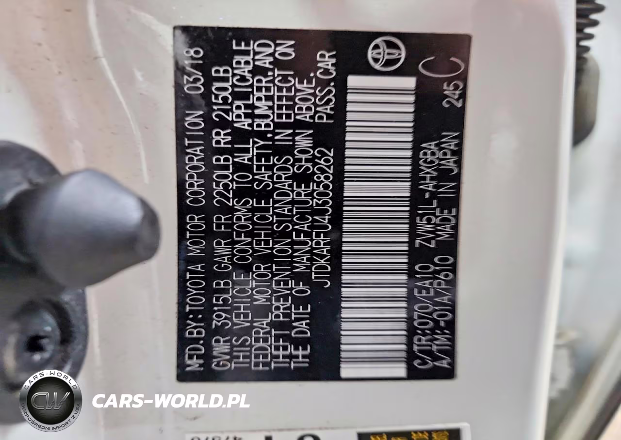 2018 Toyota Prius Four VIN:JTDKARFU4J3058262 - 12