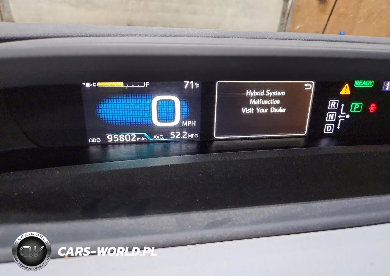 2018 Toyota Prius Four VIN:JTDKARFU4J3058262 - 9