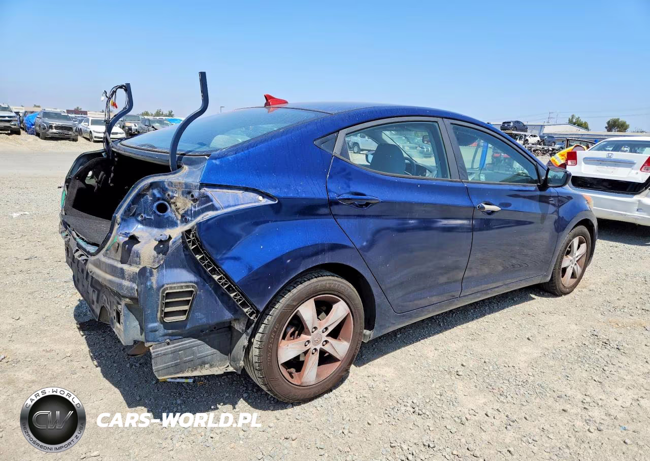 2013 Hyundai Elantra Gls VIN:KMHDH4AEXDU779039 - 3
