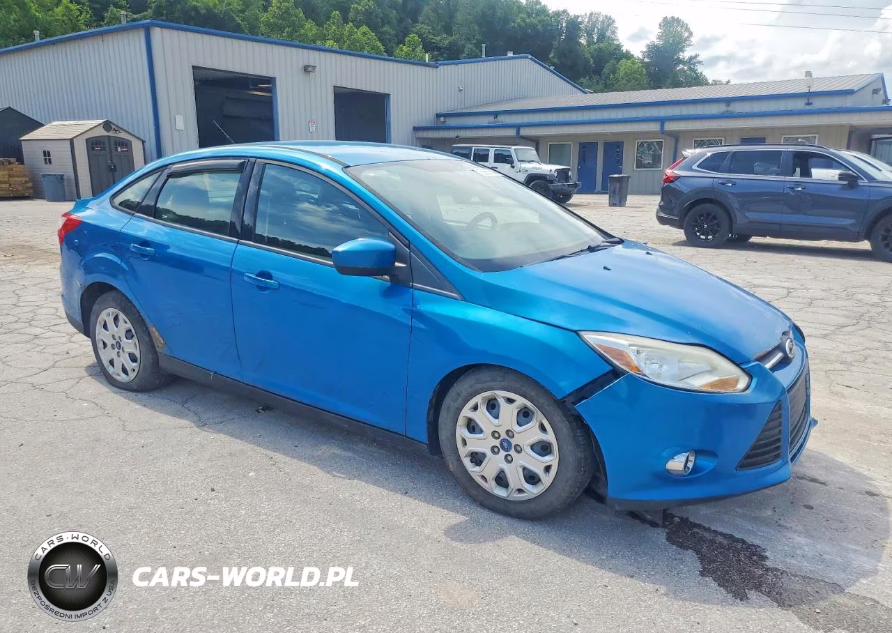 2012 Ford Focus Se VIN:1FAHP3F23CL255601 - 4