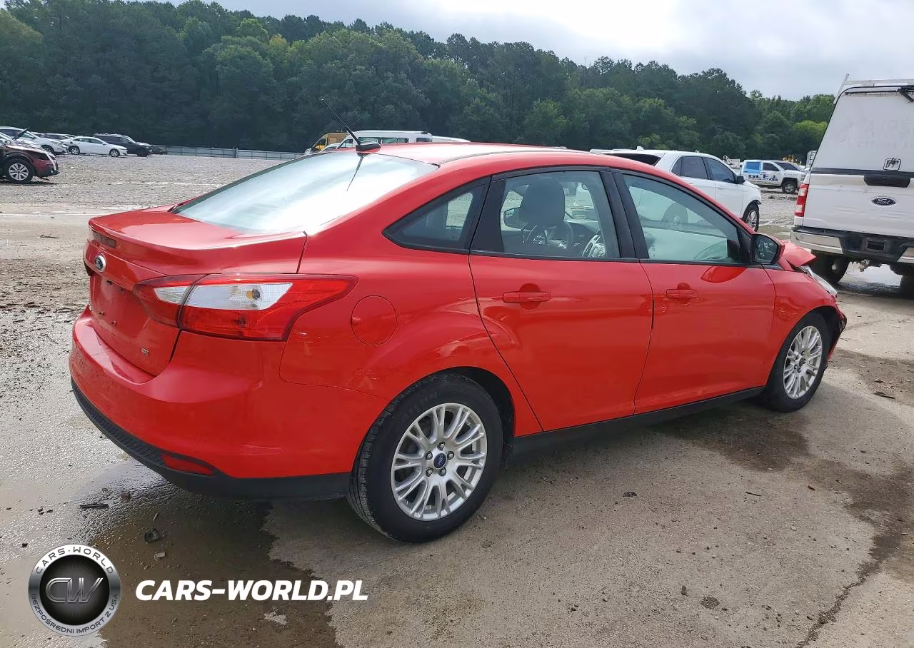 2012 Ford Focus Se VIN:1FAHP3F27CL115258 - 3