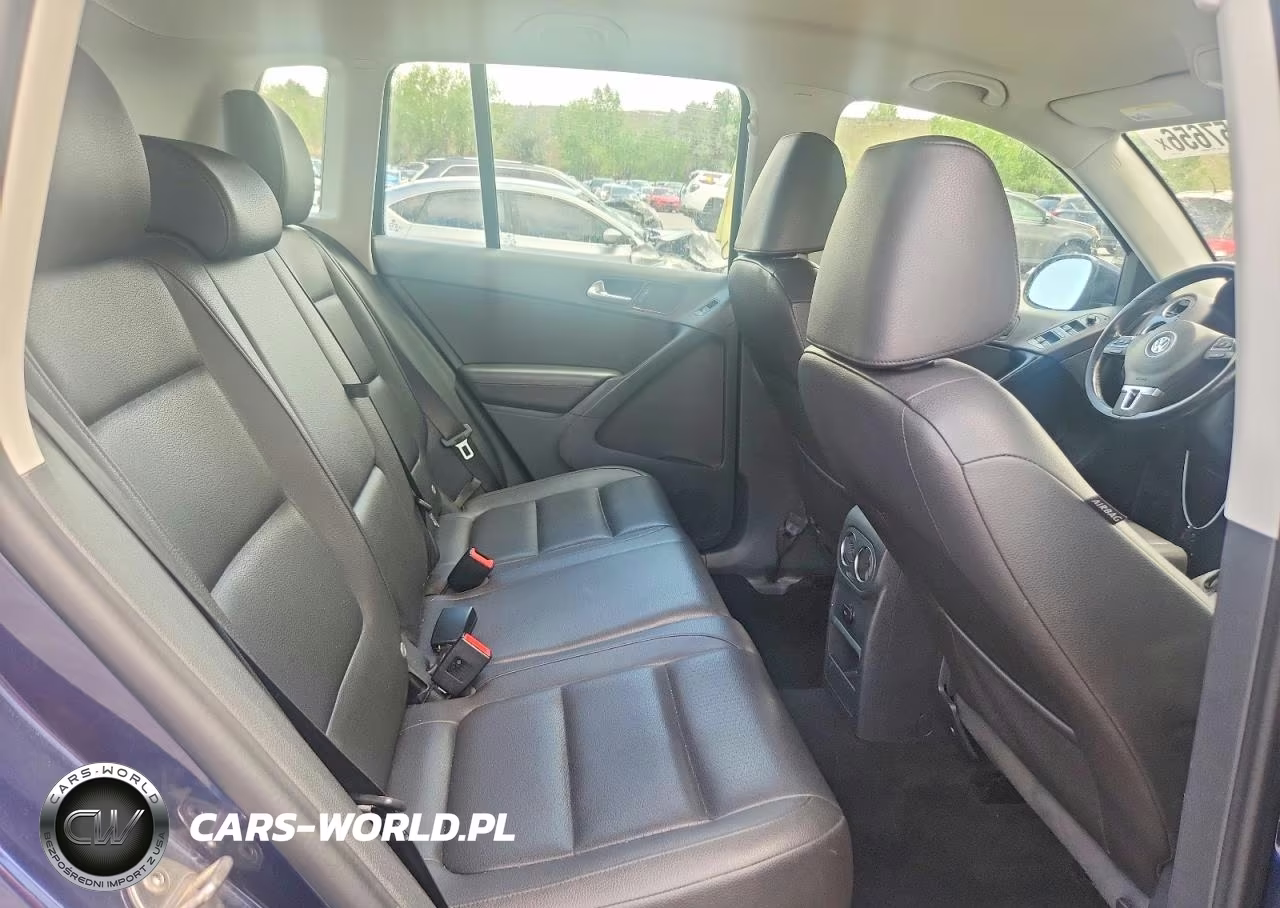 2016 Volkswagen Tiguan S VIN:WVGAV7AX9GW514829 - 11