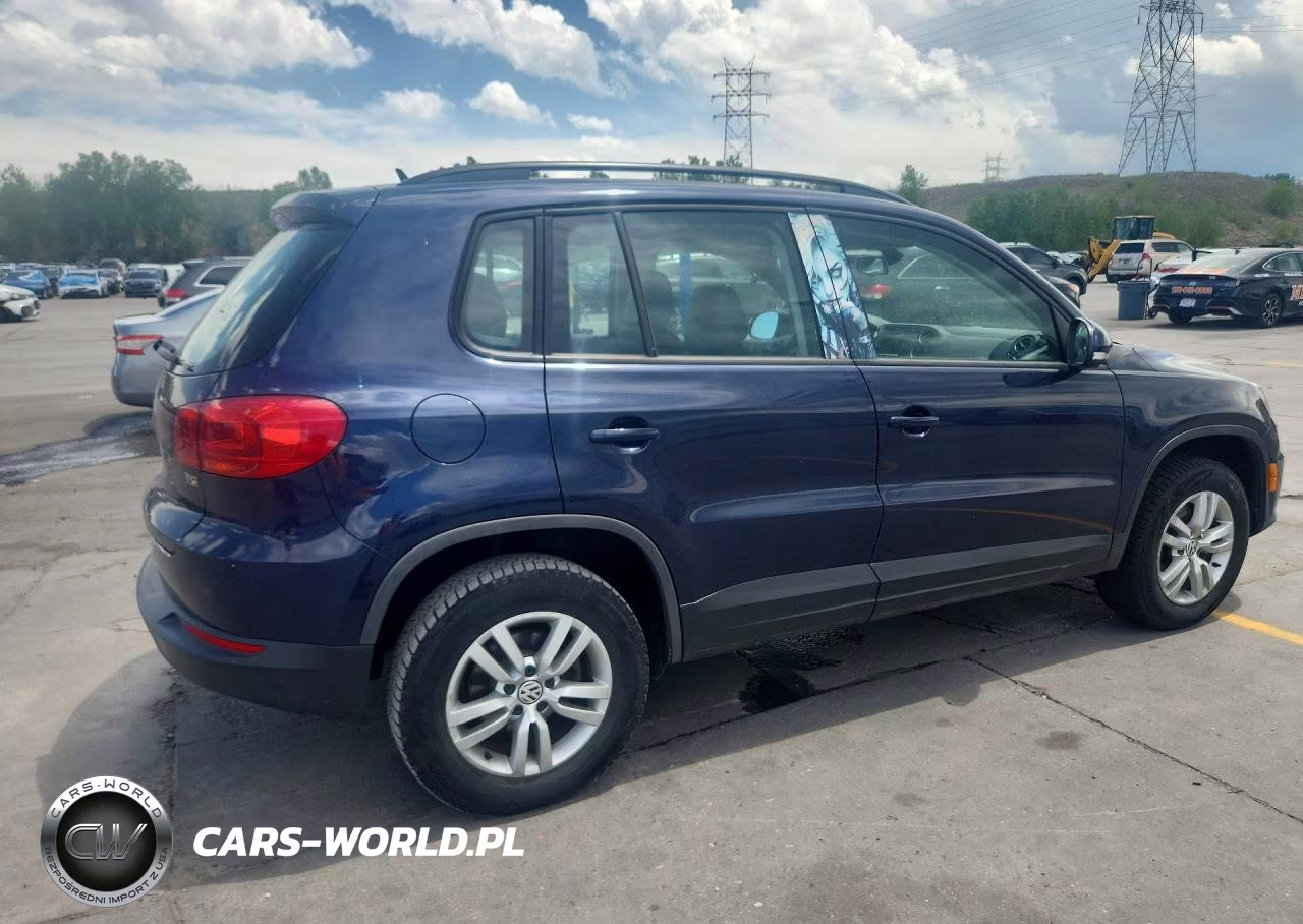 2016 Volkswagen Tiguan S VIN:WVGAV7AX9GW514829 - 3