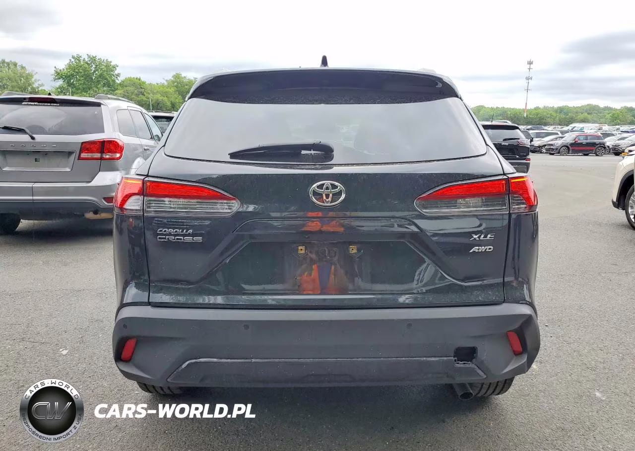 2022 Toyota Corolla Cross Xle VIN:7MUDAABG1NV011453 - 6