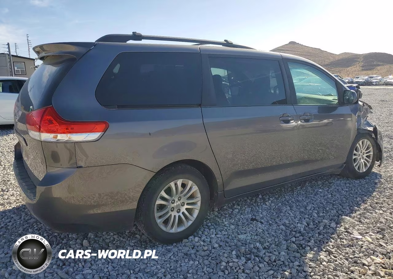 2011 Toyota Sienna Xle 8-Passenger VIN:5TDYK3DC9BS020556 - 3
