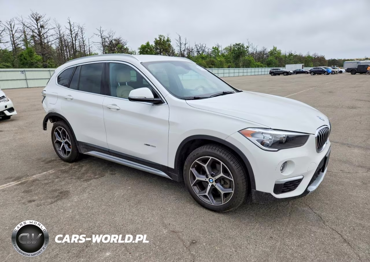 2018 BMW X1 xDrive28I VIN:WBXHT3C33J5K27255 - 4