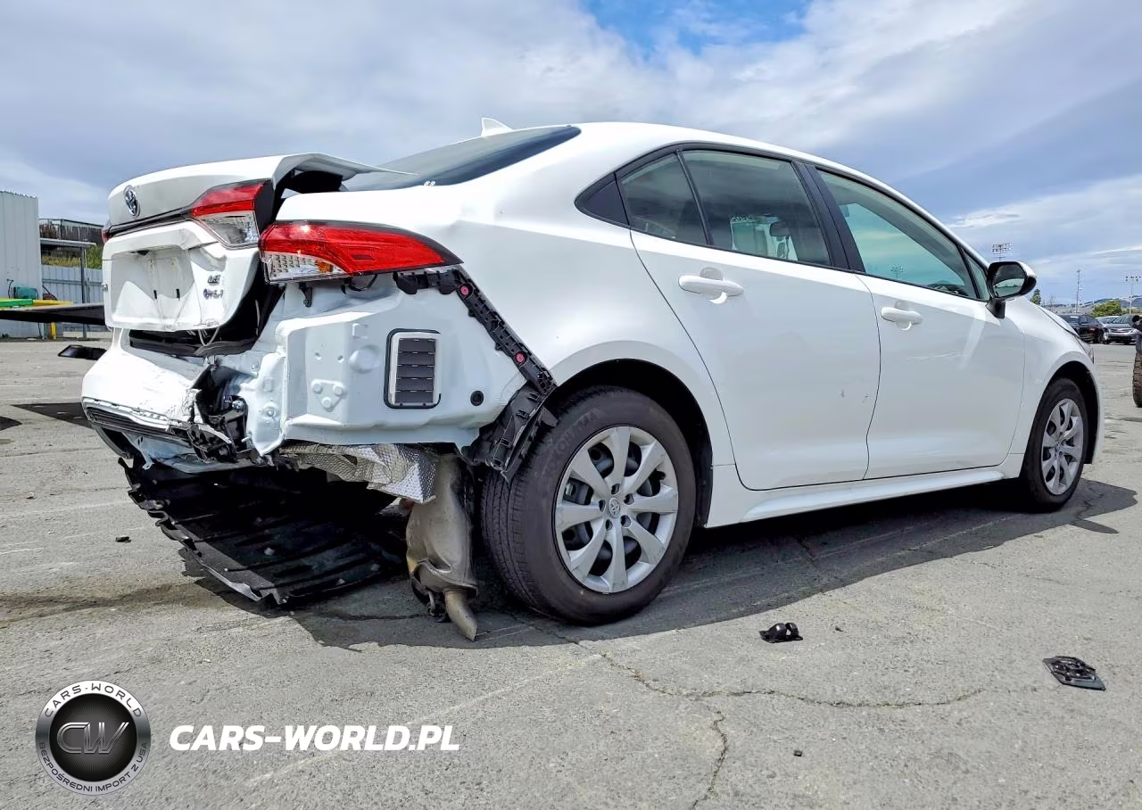 2025 Toyota Corolla Hybrid Le VIN:JTDBCMFE7S3097905 - 3