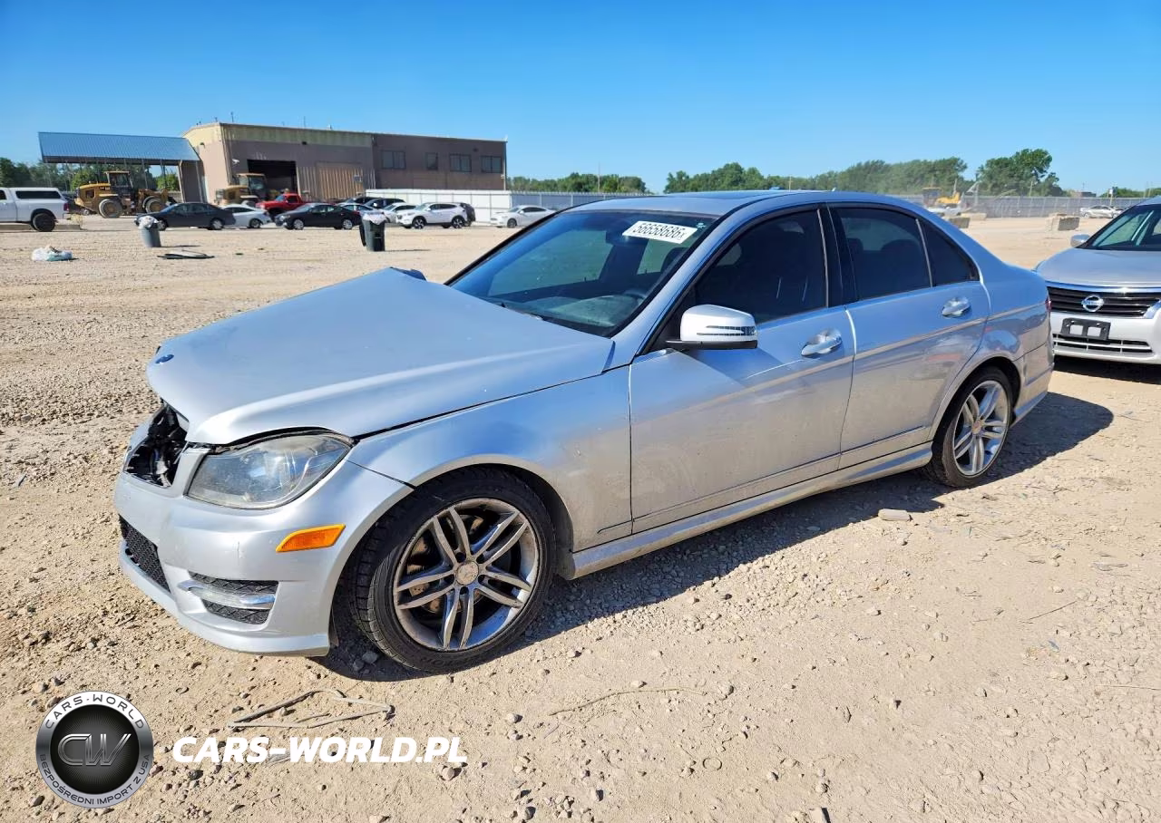 2013 Mercedes-Benz C 300 4Matic – zdjęcie 1 z 12