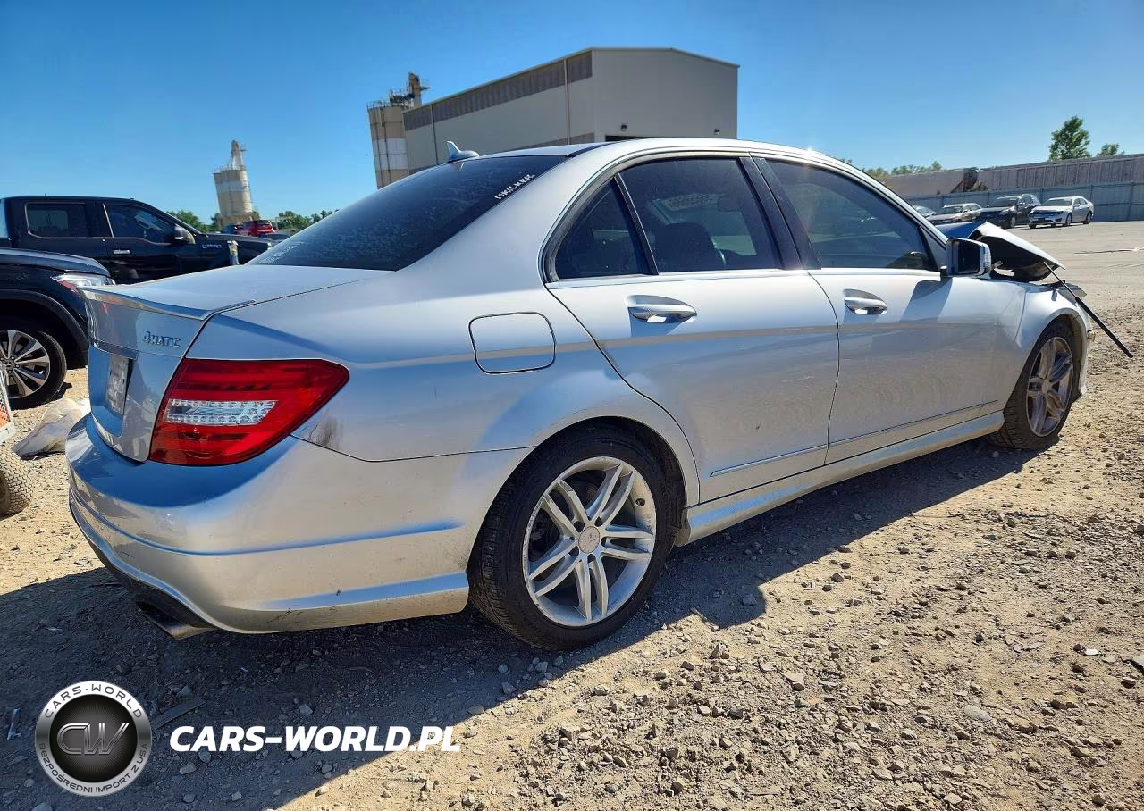 2013 Mercedes-Benz C 300 4Matic VIN:WDDGF8AB6DR295916 - 3