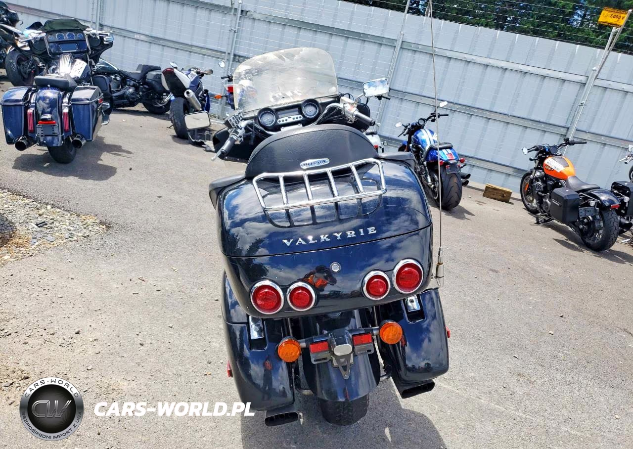 2000 Honda Gl1500 Cf VIN:1HFSC4102YA100831 - 4