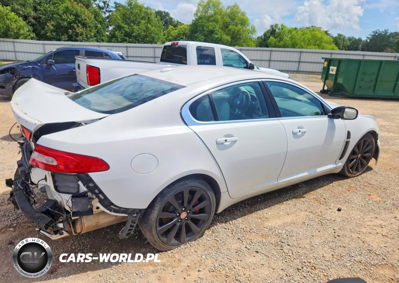2011 Jaguar Xf Premium VIN:SAJWA0GB1BLR84518 - 3