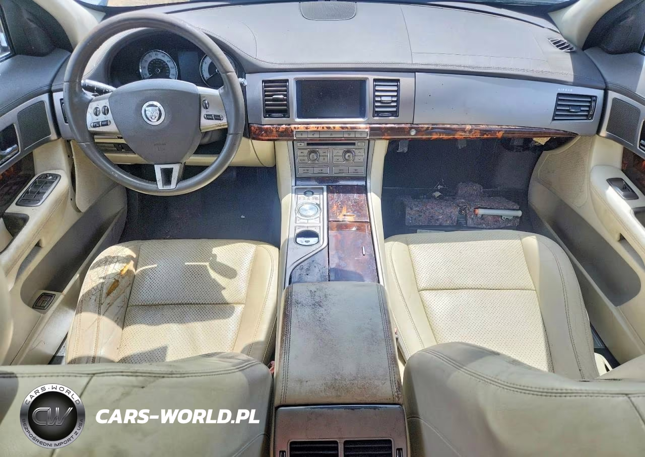 2011 Jaguar Xf Premium VIN:SAJWA0GB1BLR84518 - 8