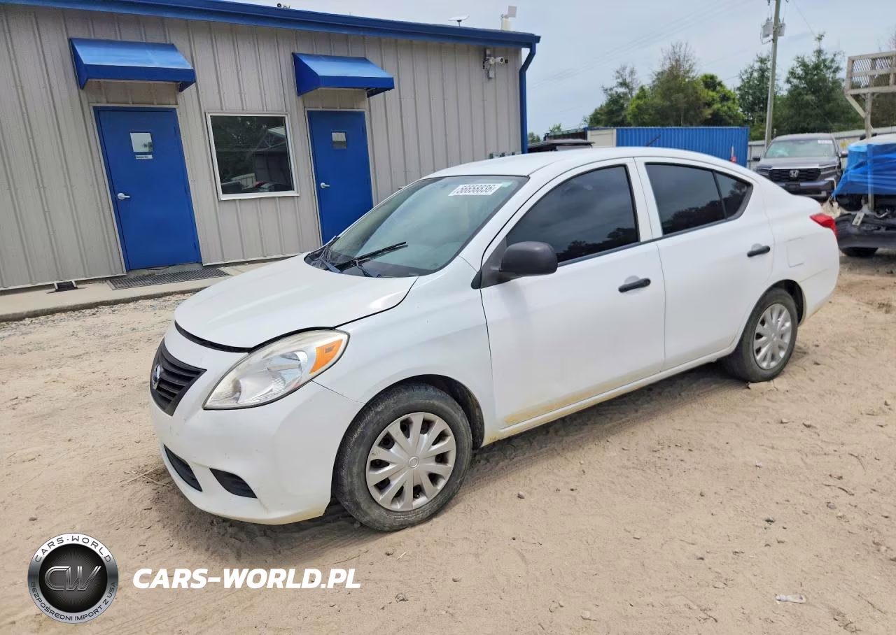 2012 Nissan Versa 1.6 S