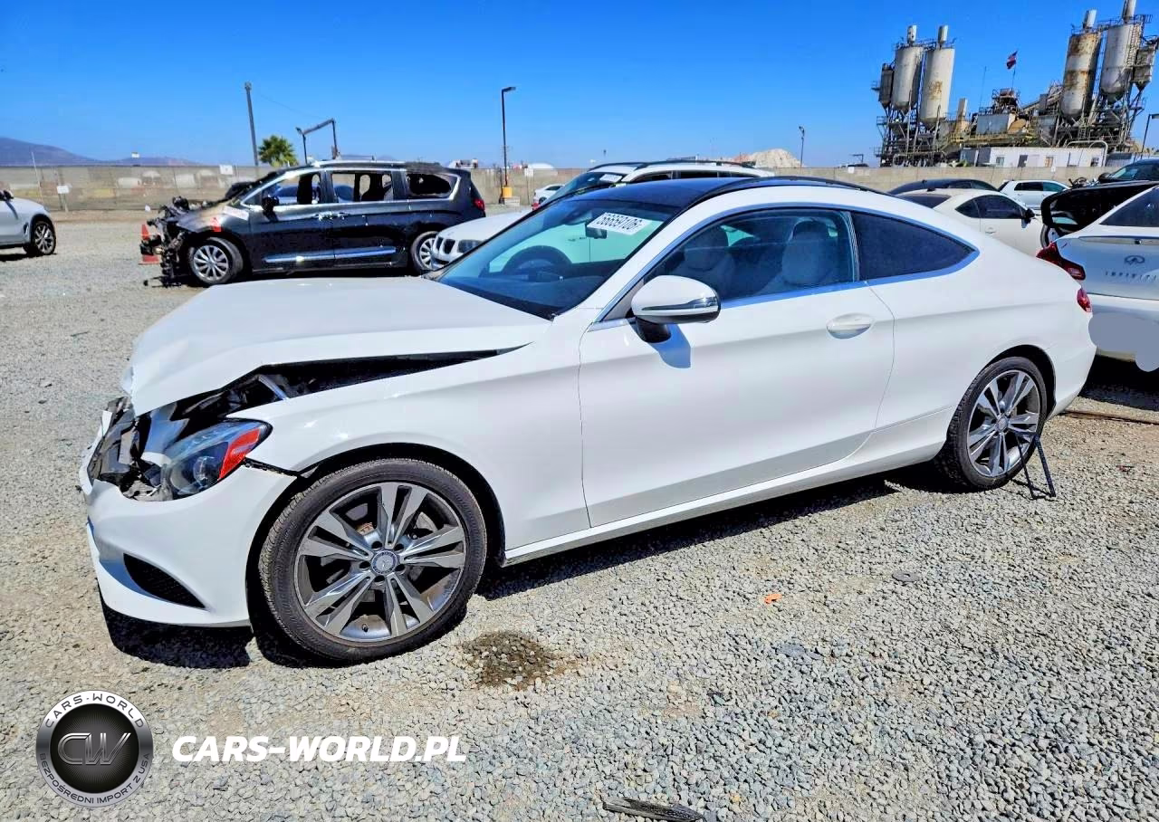 2017 Mercedes-Benz C 300 – zdjęcie 1 z 12
