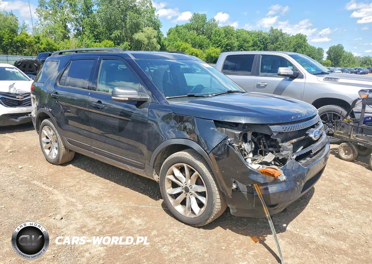 2015 Ford Explorer Xlt VIN:1FM5K8D82FGC47952 - 4