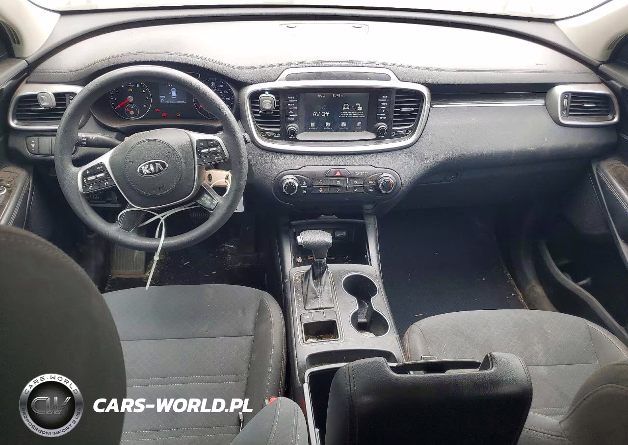 2019 Kia Sorento L VIN:5XYPG4A3XKG610849 - 8