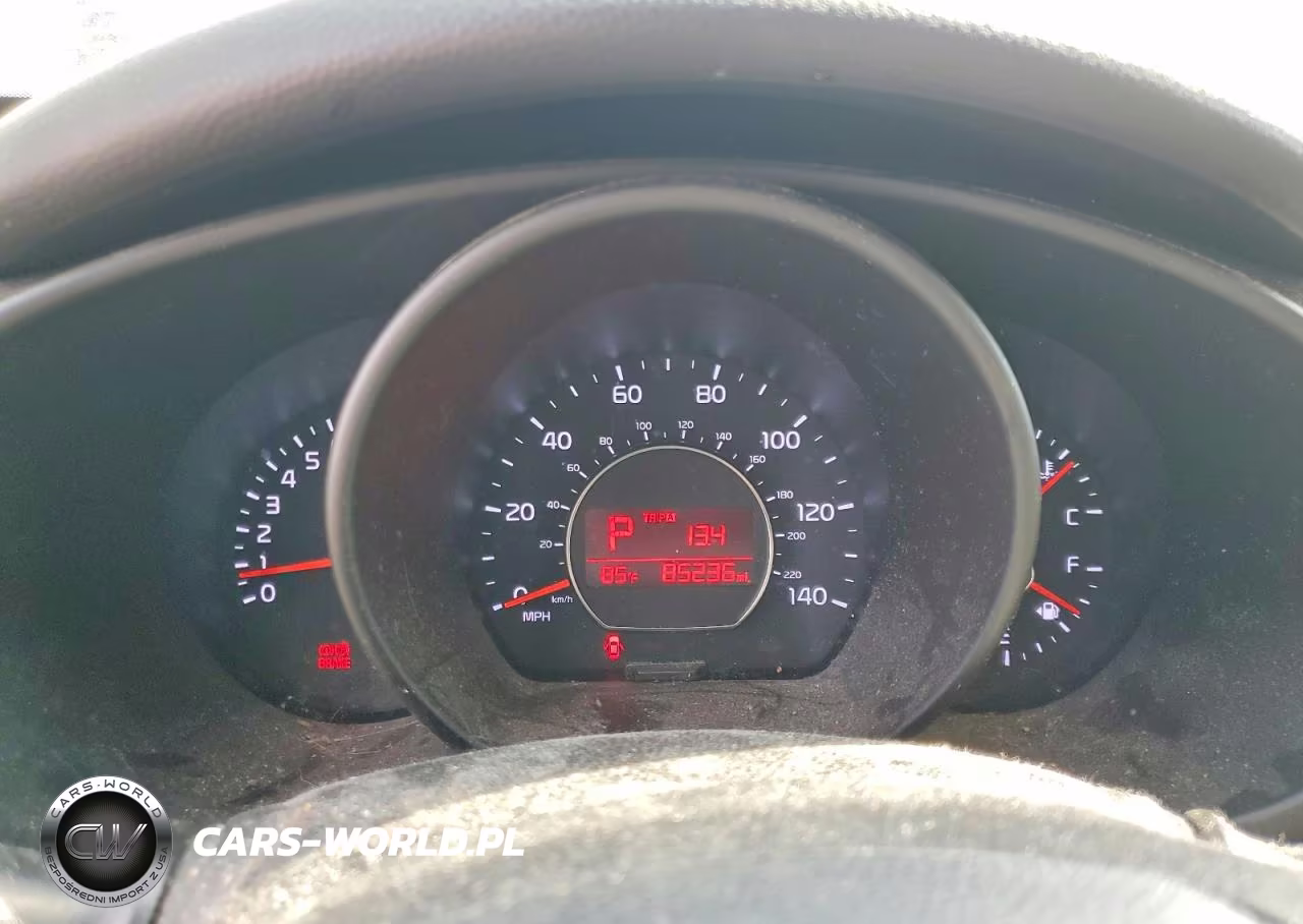 2016 Kia Soul + VIN:KNDJP3A55G7298123 - 9
