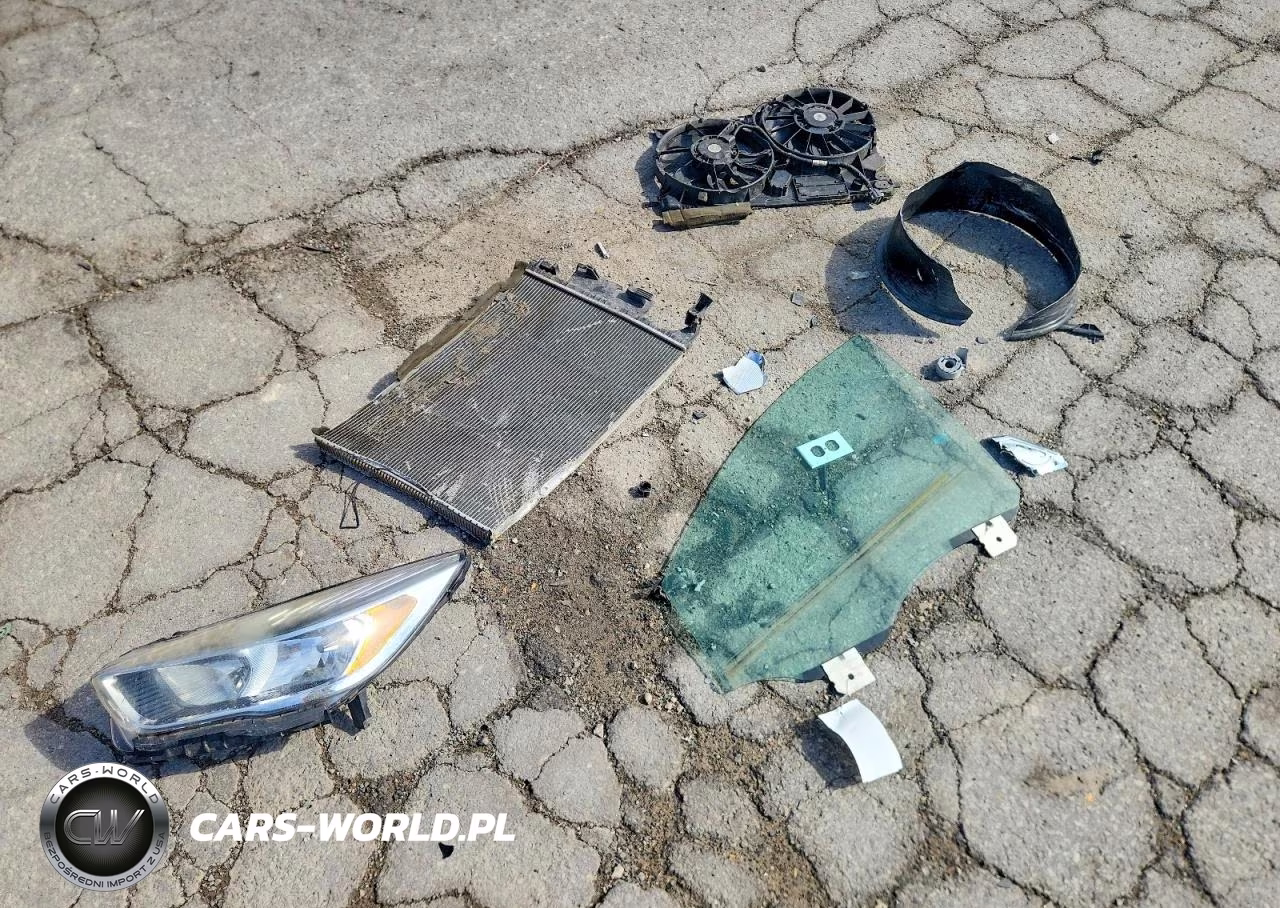 2018 Ford Escape Se VIN:1FMCU9GD5JUC19993 - 13