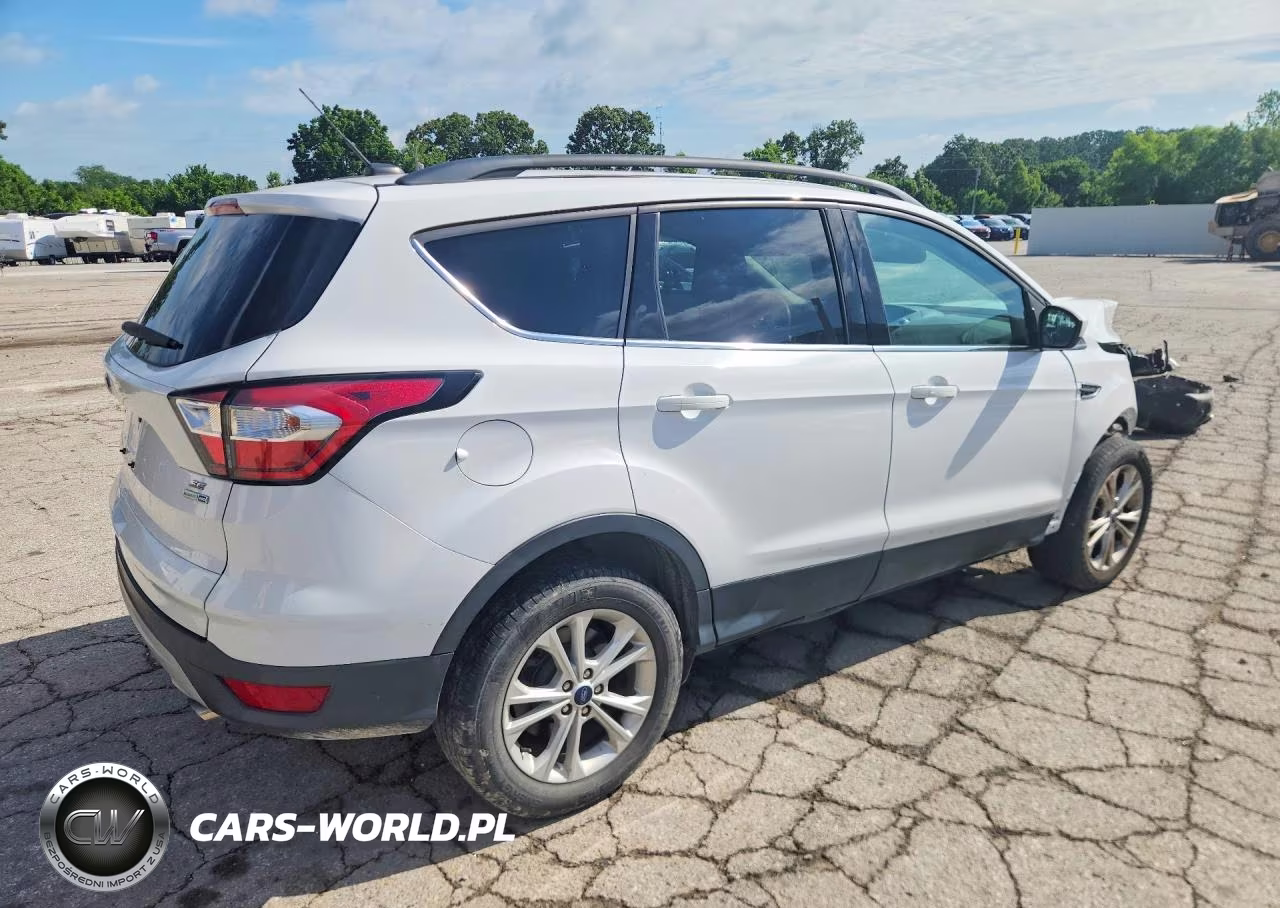 2018 Ford Escape Se VIN:1FMCU9GD5JUC19993 - 3