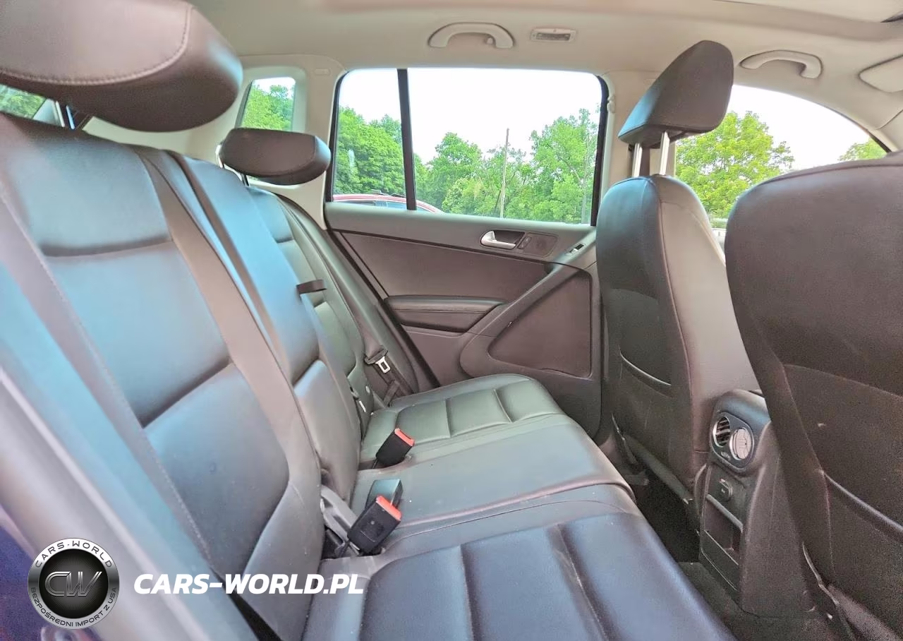 2016 Volkswagen Tiguan S VIN:WVGBV7AX7GW521847 - 11