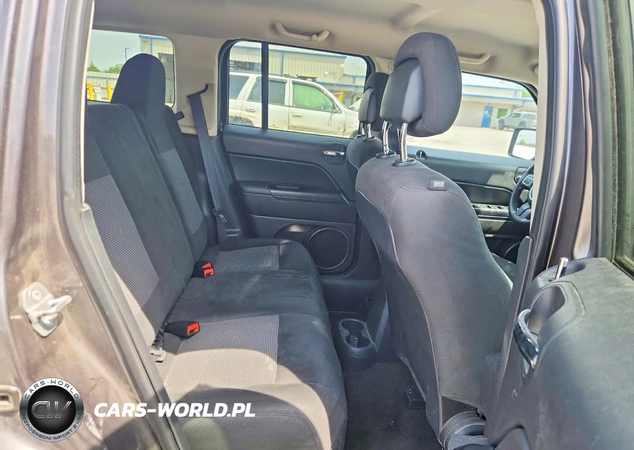 2016 Jeep Patriot Sport VIN:1C4NJRBB7GD549882 - 10