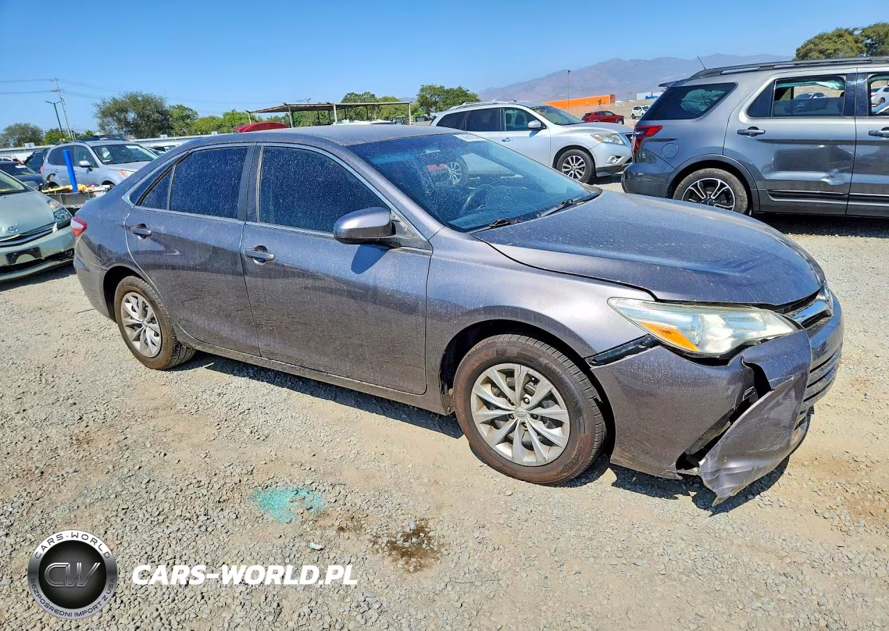2015 Toyota Camry Le VIN:4T4BF1FK4FR506732 - 4