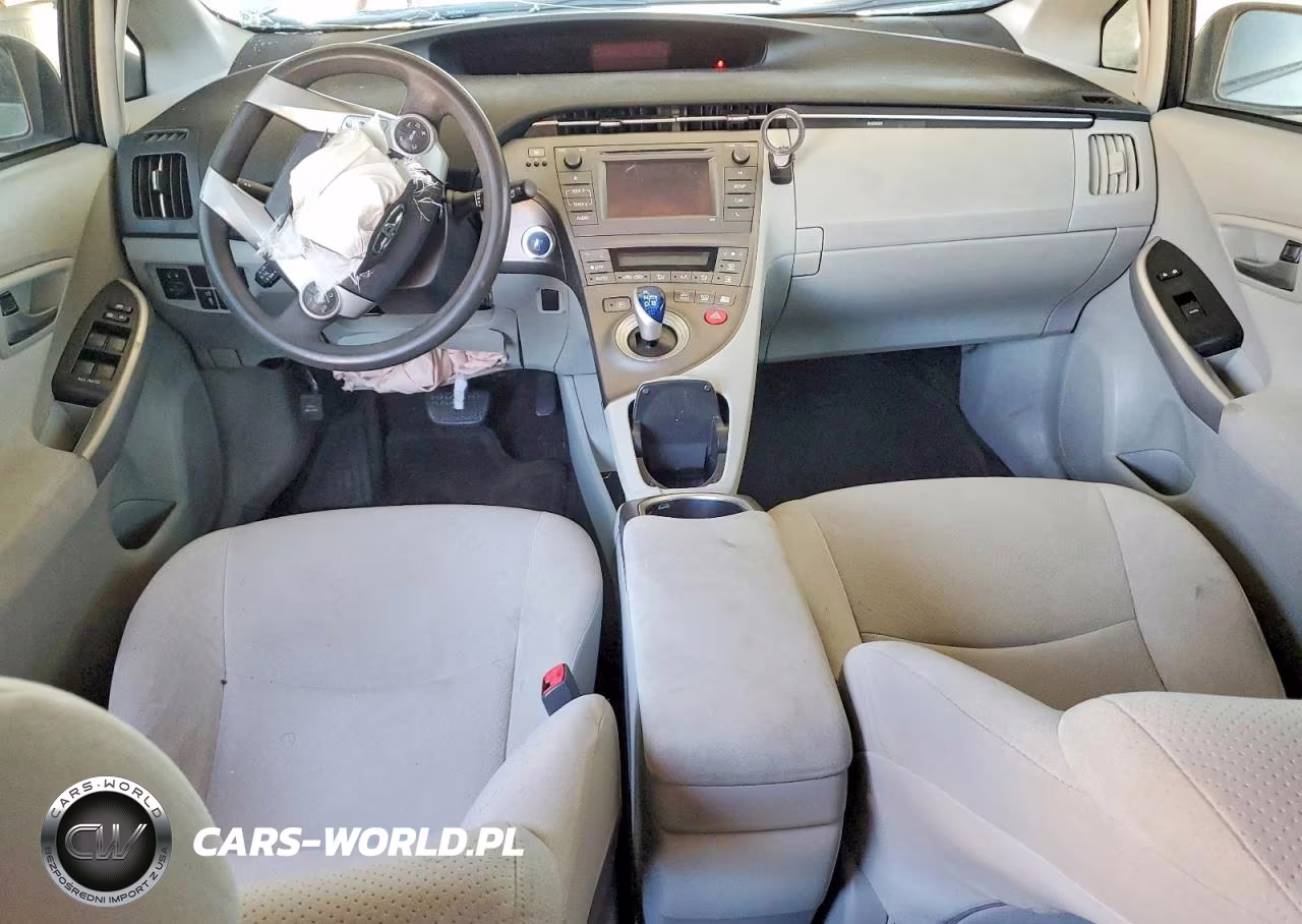 2013 Toyota Prius Two VIN:JTDKN3DU8D5589073 - 8