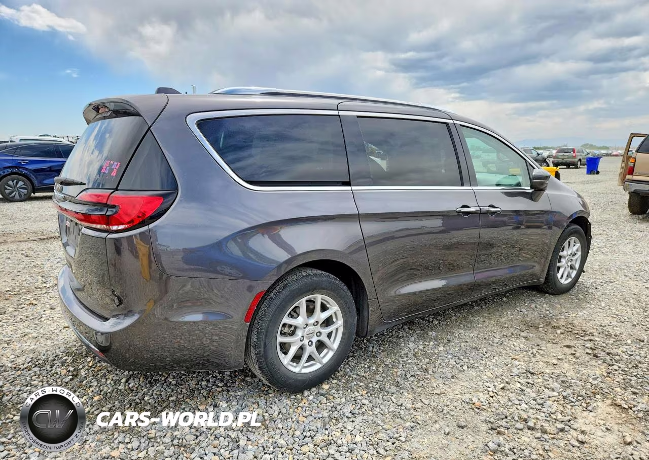 2021 Chrysler Pacifica Touring L VIN:2C4RC1BG7MR601187 - 3