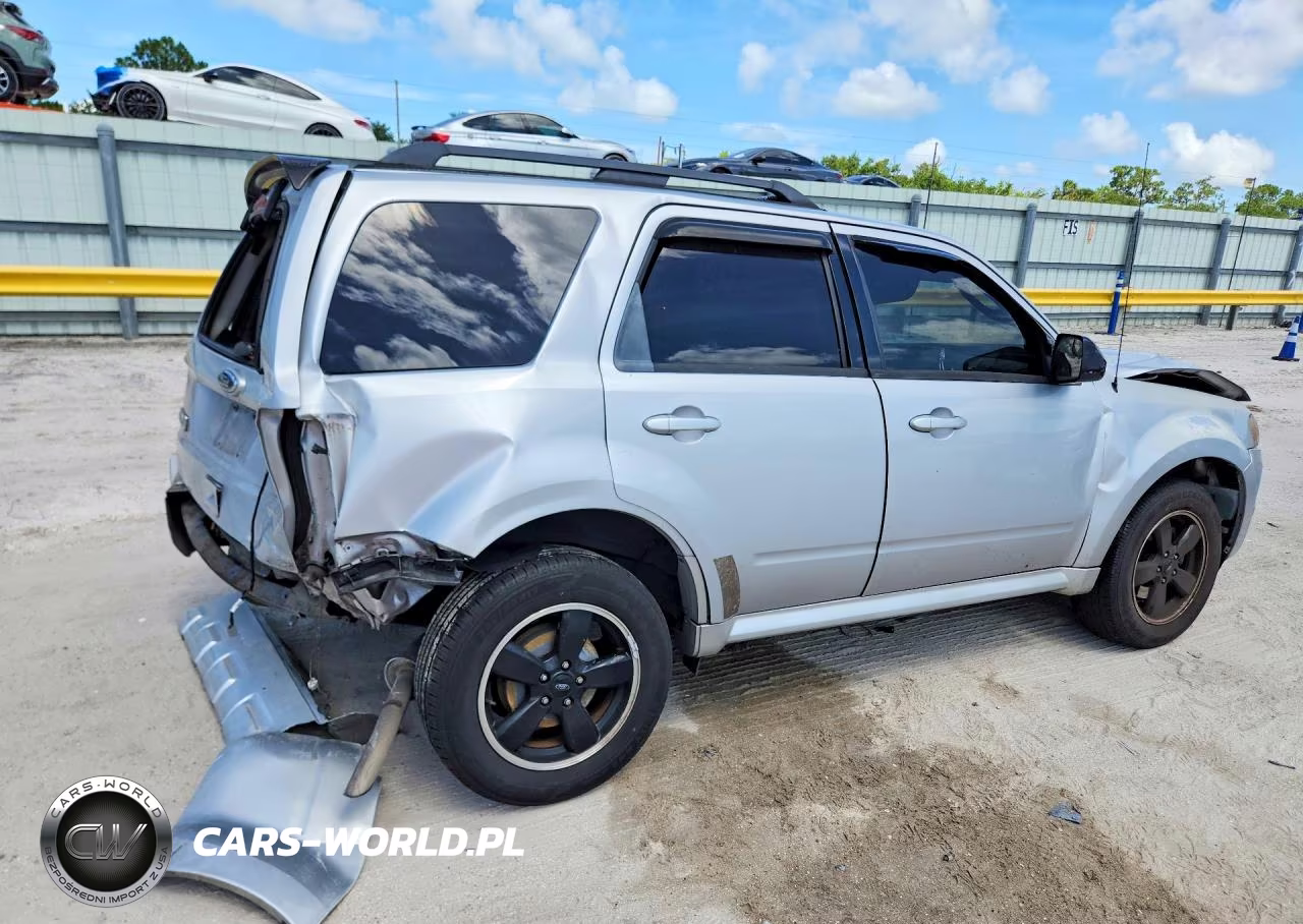 2011 Ford Escape Xlt VIN:1FMCU0D70BKB01633 - 3