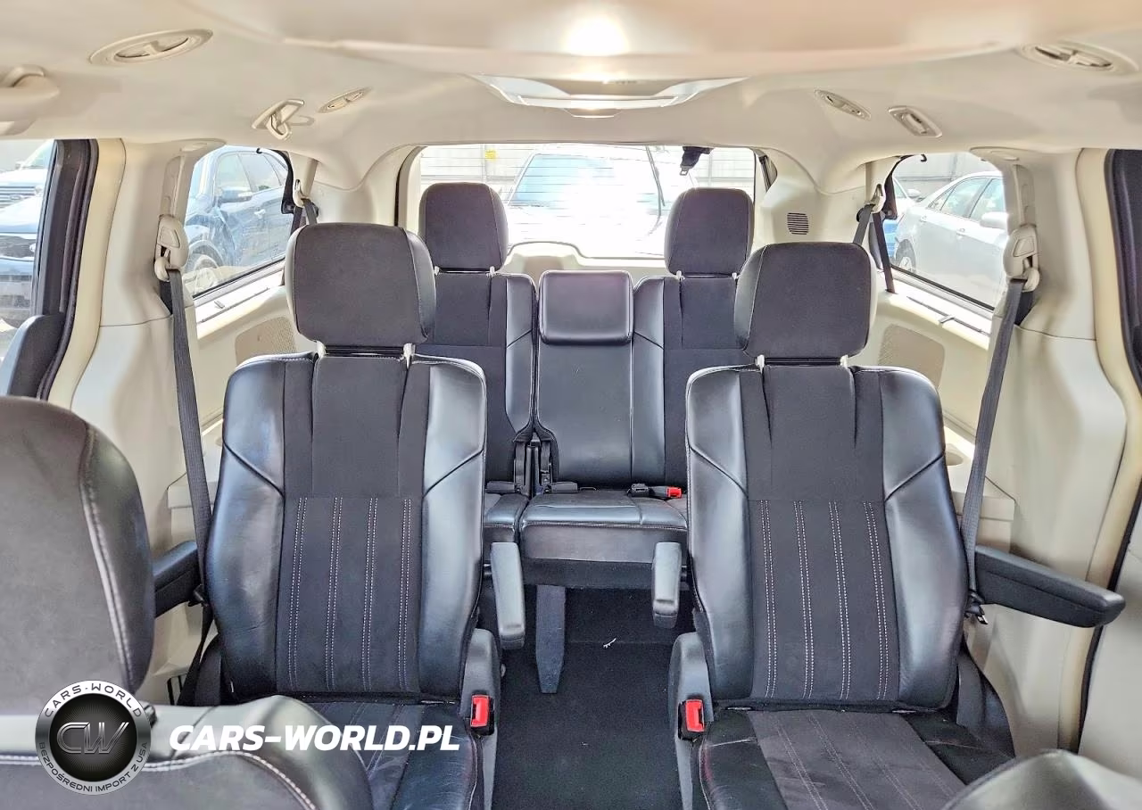 2014 Chrysler Town & Country Touring L VIN:2C4RC1CG2ER364690 - 10