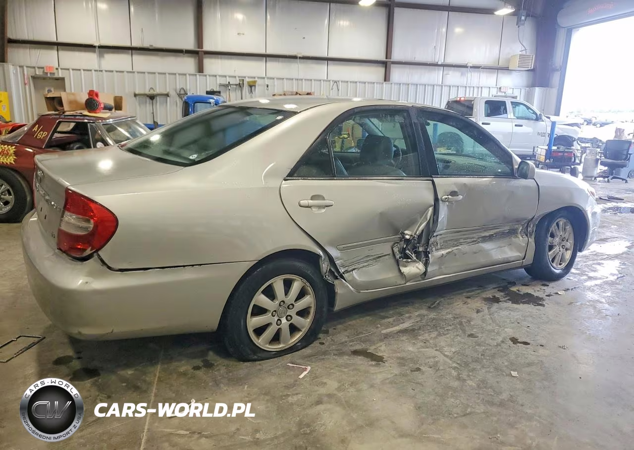 2002 Toyota Camry Xle V6 VIN:4T1BF30K02U509653 - 3