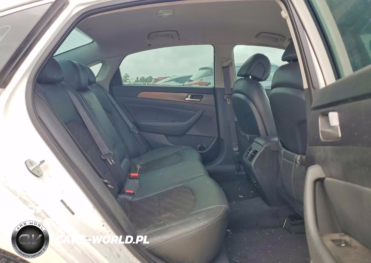 2016 Hyundai Sonata Sport VIN:5NPE34AF1GH268737 - 11