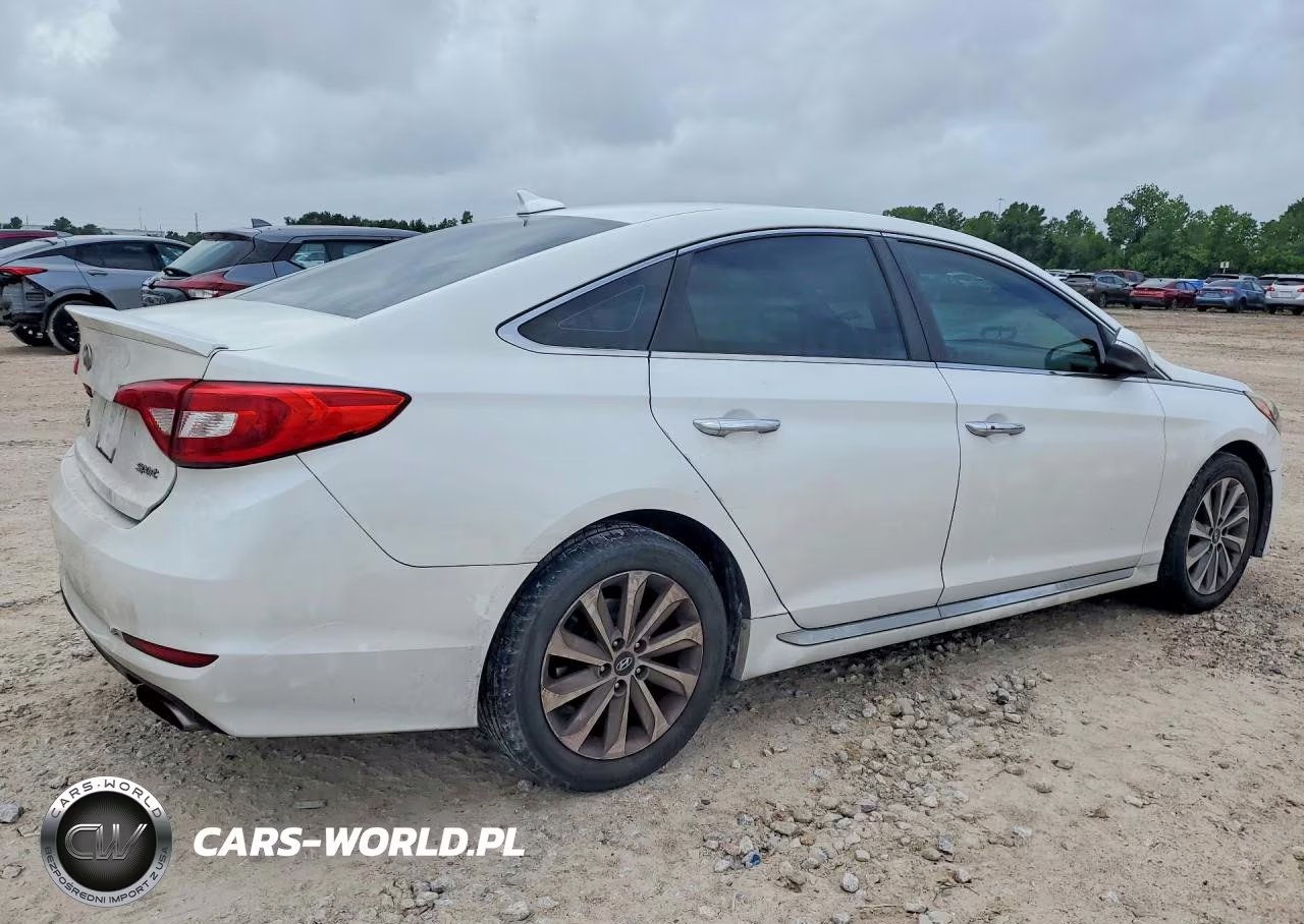 2016 Hyundai Sonata Sport VIN:5NPE34AF1GH268737 - 3
