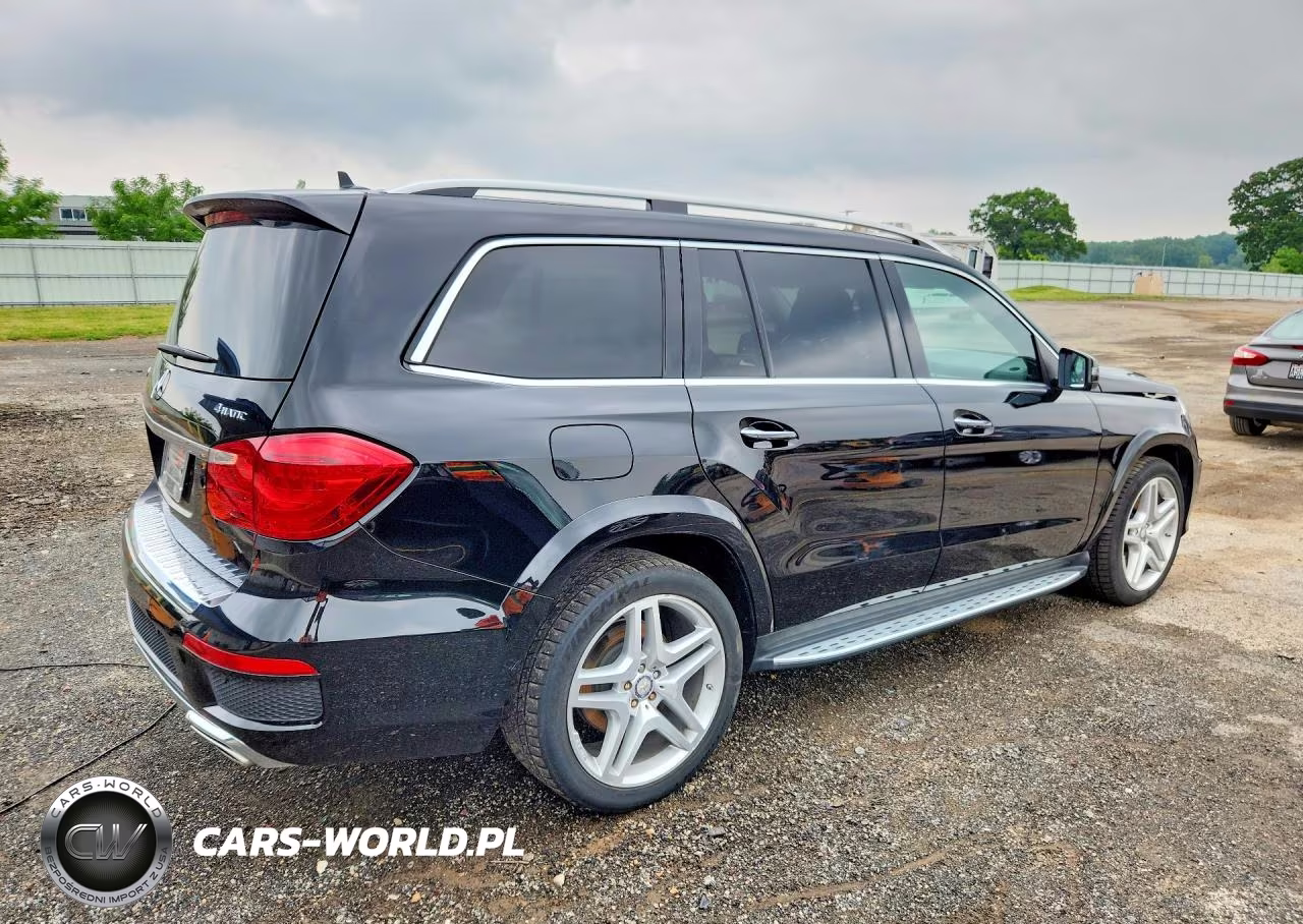 2015 Mercedes-Benz Gl 550 4Matic VIN:4JGDF7DE8FA476526 - 3